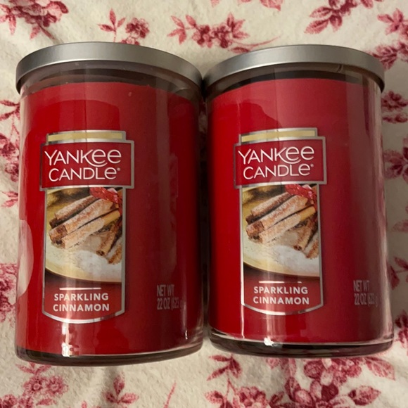 2 22oz Yankee Candles (Sparkling Cinnamon)